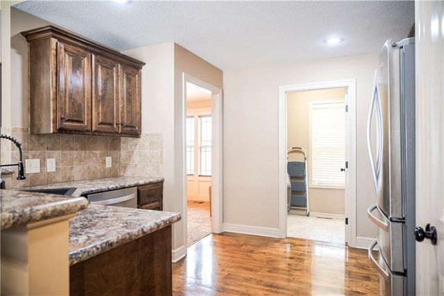 11208 N Manchester Avenue, Kansas City, MO 64157