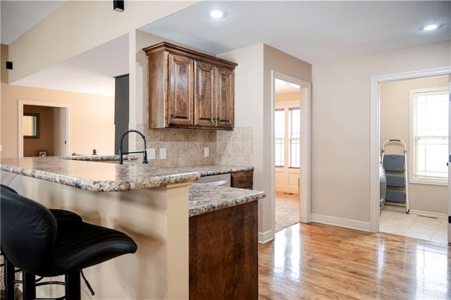 11208 N Manchester Avenue, Kansas City, MO 64157