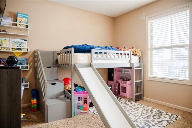 11208 N Manchester Avenue, Kansas City, MO 64157