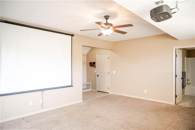 11208 N Manchester Avenue, Kansas City, MO 64157