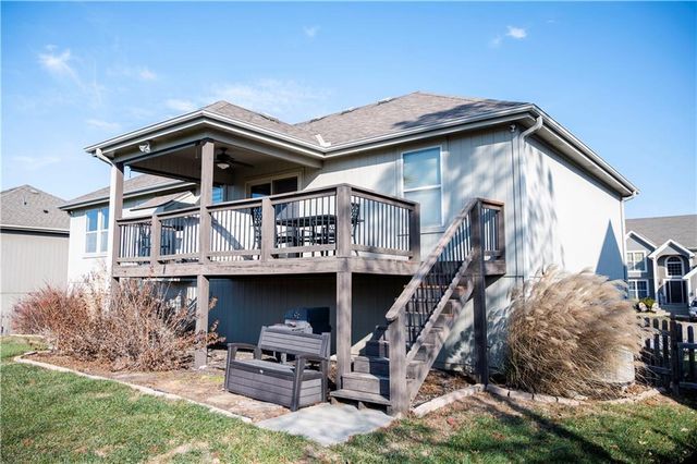 11208 N Manchester Avenue, Kansas City, MO 64157