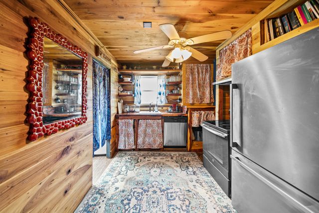 1524 River Rd, Clarksville, TN 37040