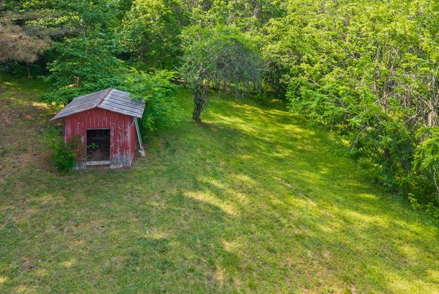 1524 River Rd, Clarksville, TN 37040