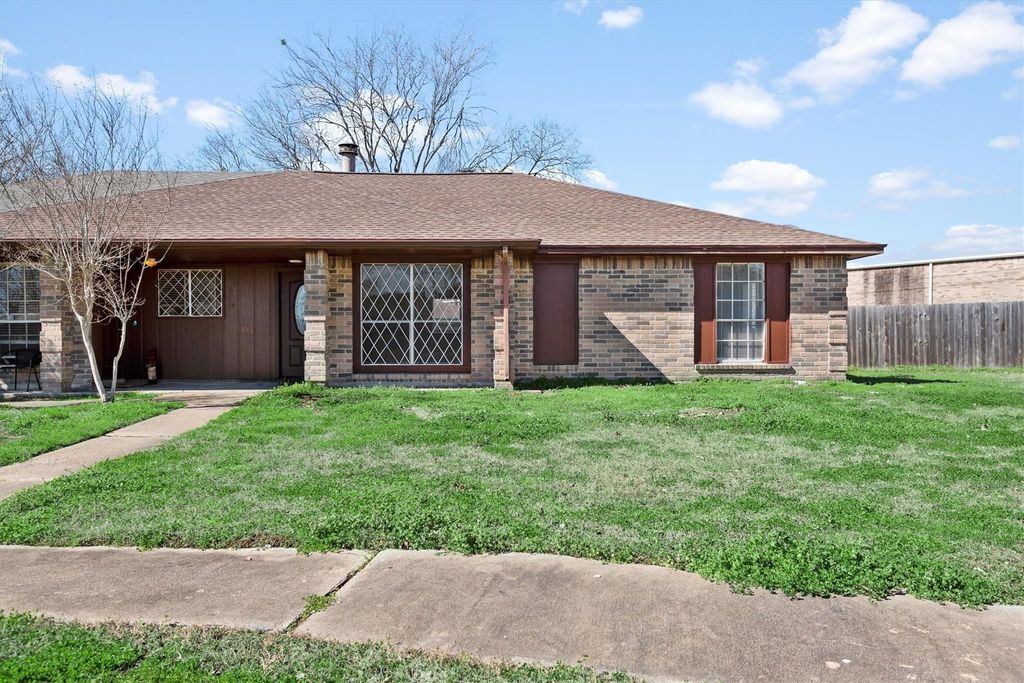 3706 Westmeadow Drive, Houston, TX 77082