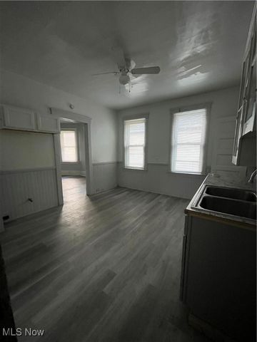 950 Ida Avenue, Cleveland, OH 44103