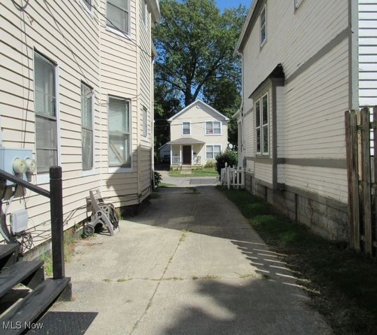 950 Ida Avenue, Cleveland, OH 44103