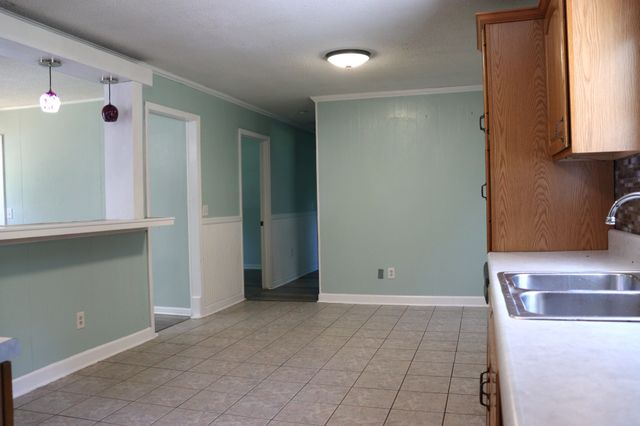 90 Laurel Ln, Paris, TN 38242