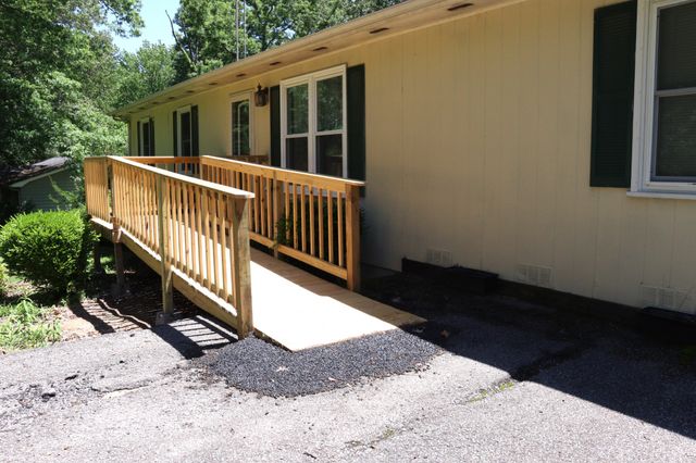 90 Laurel Ln, Paris, TN 38242