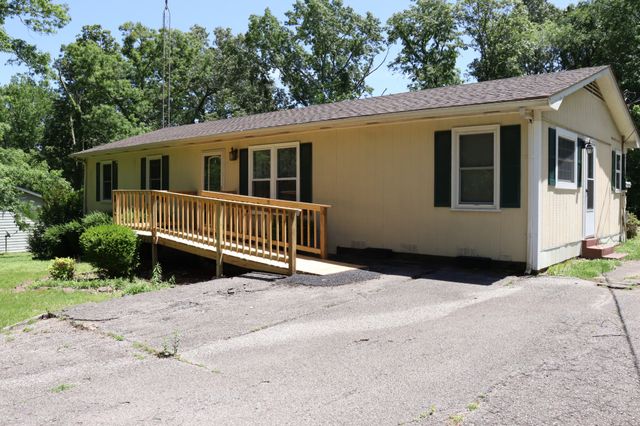 90 Laurel Ln, Paris, TN 38242