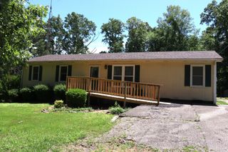 90 Laurel Ln, Paris, TN 38242