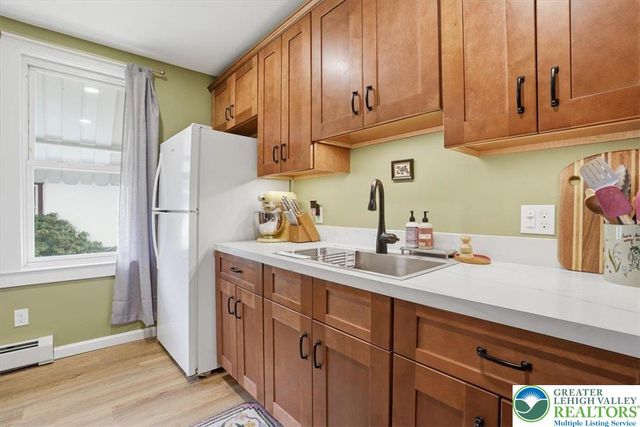 68 2nd Avenue, Lehighton Boro, PA 18235