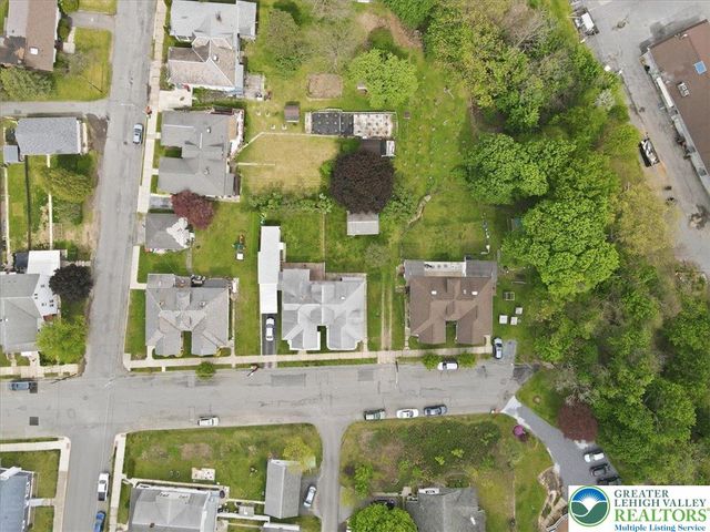 68 2nd Avenue, Lehighton Boro, PA 18235