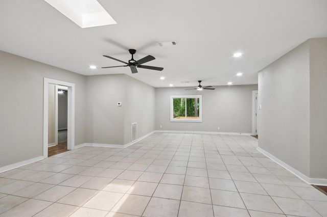 25319 Penguin Street, Magnolia, TX 77355