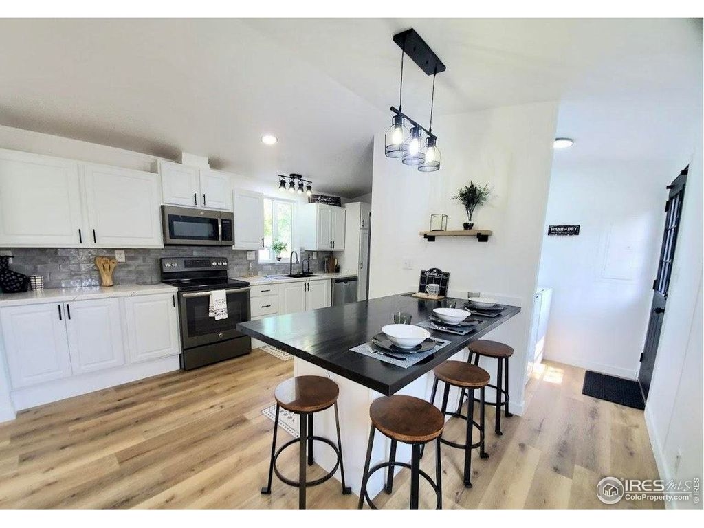 420 E 57th St 223, Loveland, CO 80538