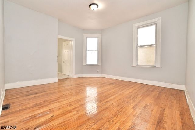 106 S 11Th St, Newark City, NJ 07107