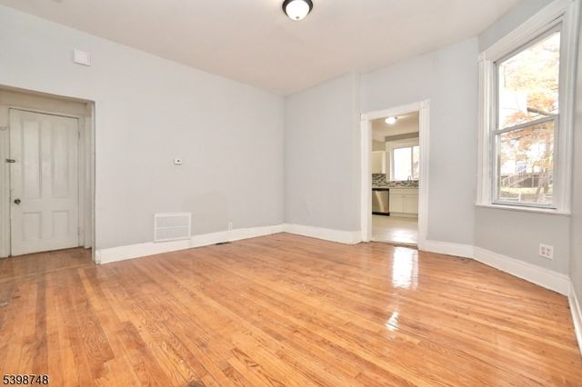 106 S 11Th St, Newark City, NJ 07107