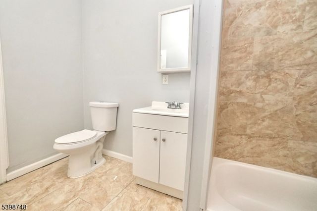 106 S 11Th St, Newark City, NJ 07107