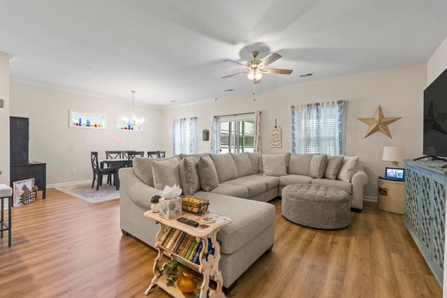 562 Honeyhill Loop, Conway, SC 29526