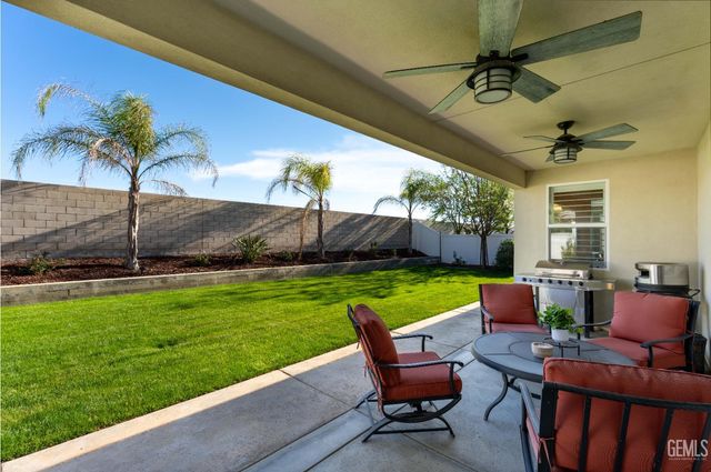 13607 Stonethwaite Lane, Bakersfield, CA 93311