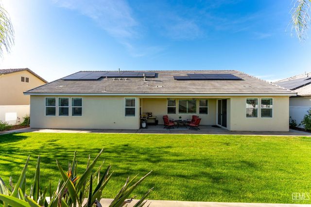 13607 Stonethwaite Lane, Bakersfield, CA 93311