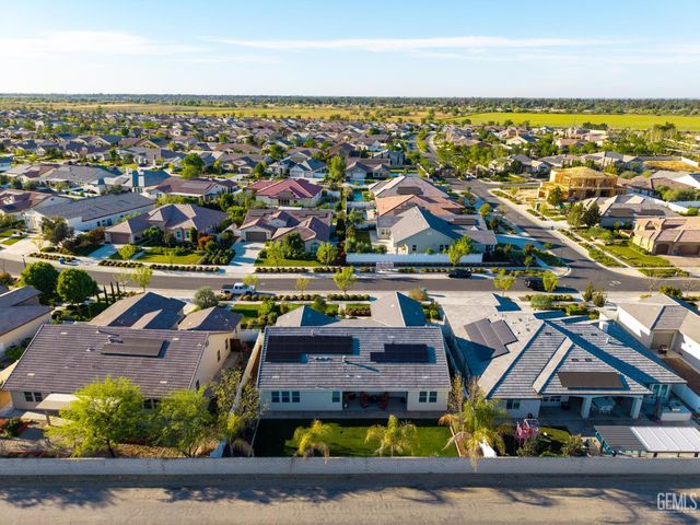 13607 Stonethwaite Lane, Bakersfield, CA 93311