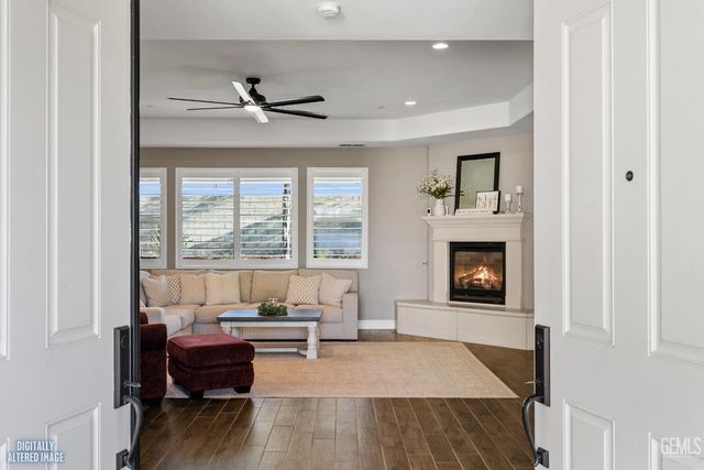 13607 Stonethwaite Lane, Bakersfield, CA 93311