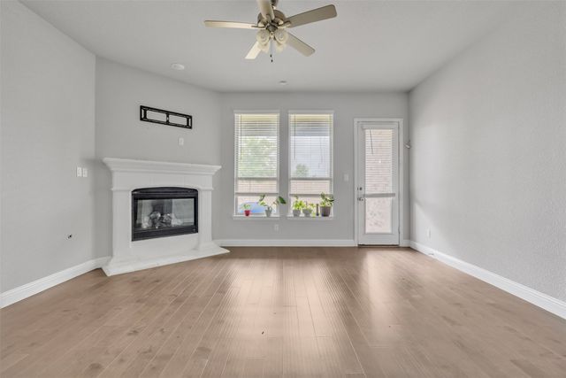 1802 Graham Way, Mansfield, TX 76063