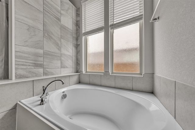 1802 Graham Way, Mansfield, TX 76063