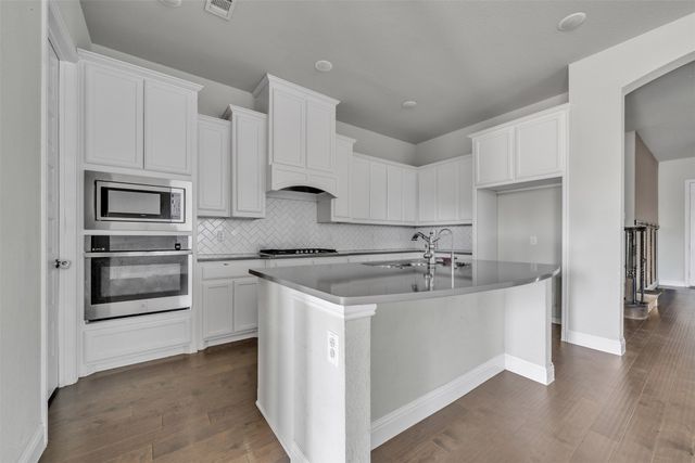 1802 Graham Way, Mansfield, TX 76063