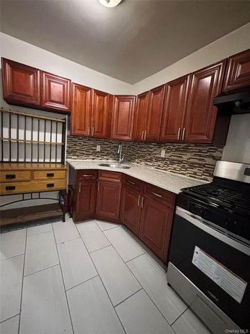 10227 129th St, Richmond Hill S., NY 11419