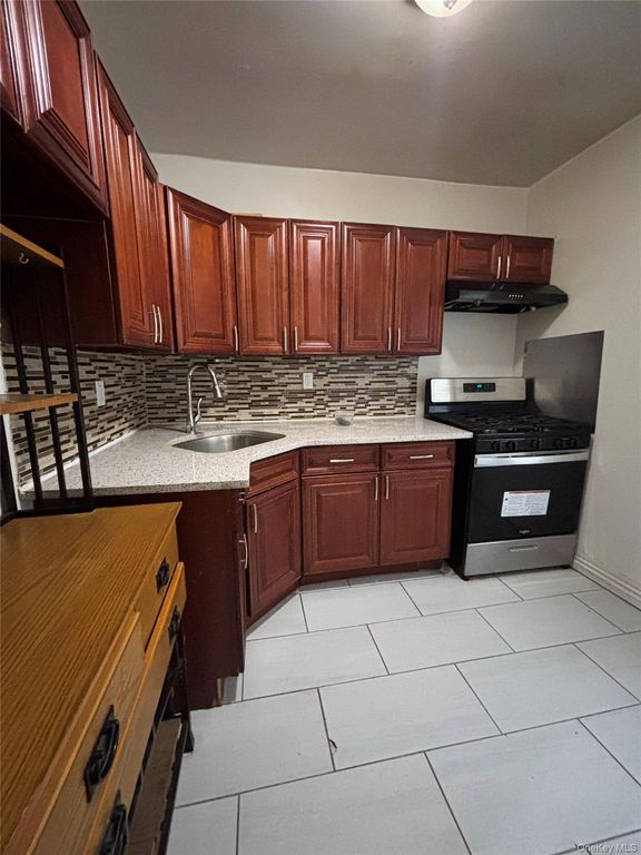 10227 129th St, Richmond Hill S., NY 11419