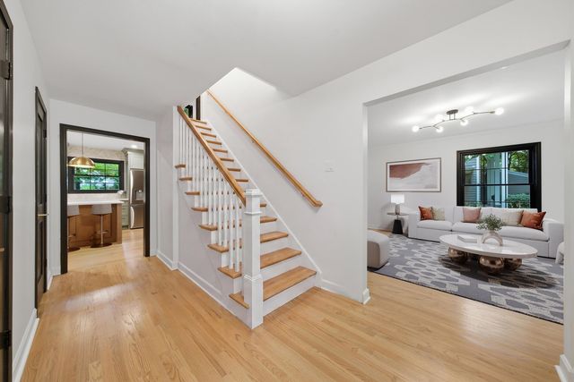 1025 Elizabeth Avenue, Naperville, IL 60540