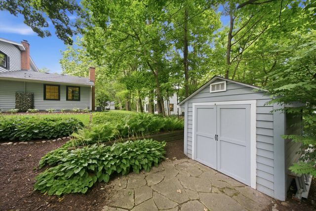 1025 Elizabeth Avenue, Naperville, IL 60540