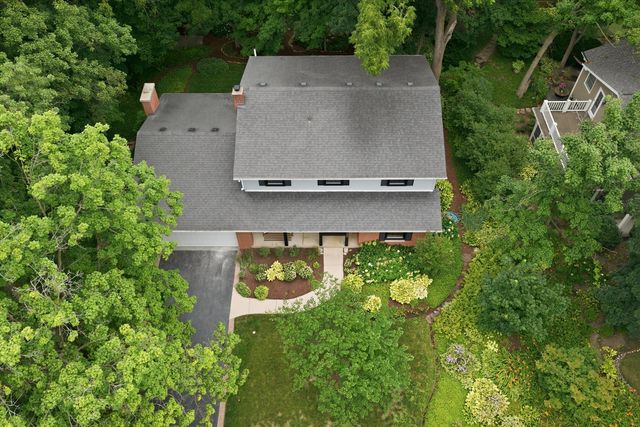 1025 Elizabeth Avenue, Naperville, IL 60540