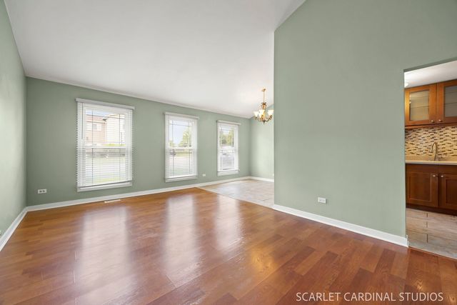 376 Thorncliffe Drive, Glendale Heights, IL 60139