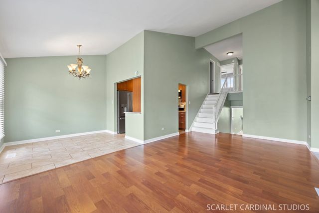 376 Thorncliffe Drive, Glendale Heights, IL 60139