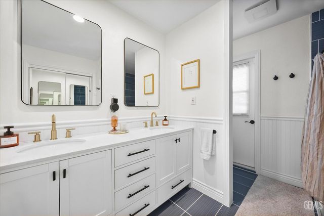 6711 Columbia Lane, Bakersfield, CA 93309