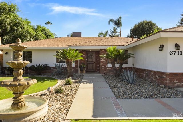 6711 Columbia Lane, Bakersfield, CA 93309
