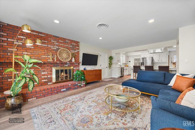 6711 Columbia Lane, Bakersfield, CA 93309