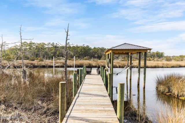 106 Blue Heron Circle, Sneads Ferry, NC 28460