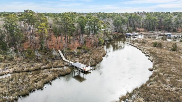 106 Blue Heron Circle, Sneads Ferry, NC 28460