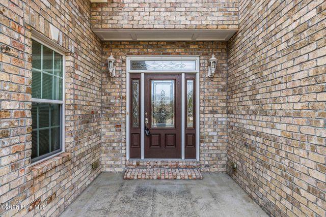 106 Blue Heron Circle, Sneads Ferry, NC 28460