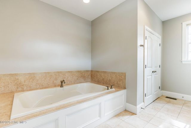 106 Blue Heron Circle, Sneads Ferry, NC 28460