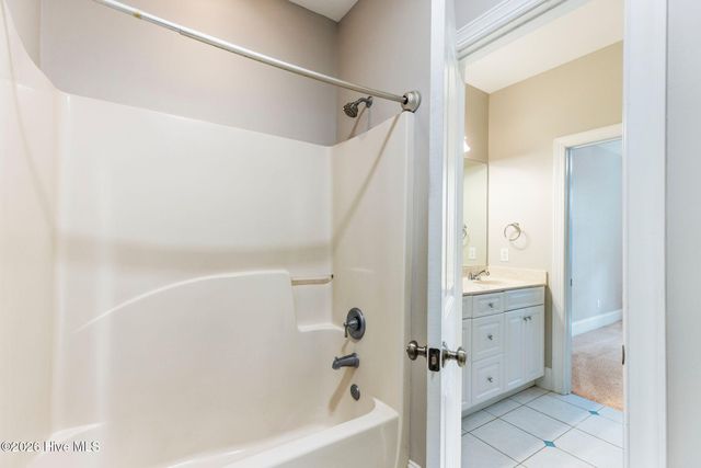 106 Blue Heron Circle, Sneads Ferry, NC 28460