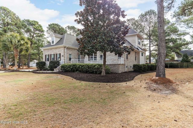 106 Blue Heron Circle, Sneads Ferry, NC 28460