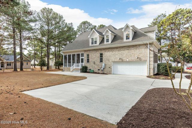 106 Blue Heron Circle, Sneads Ferry, NC 28460