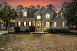 106 Blue Heron Circle, Sneads Ferry, NC 28460
