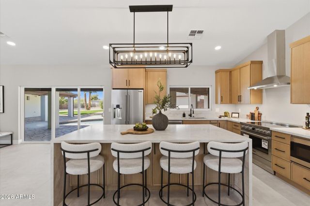 16424 N 44th Street, Phoenix, AZ 85032