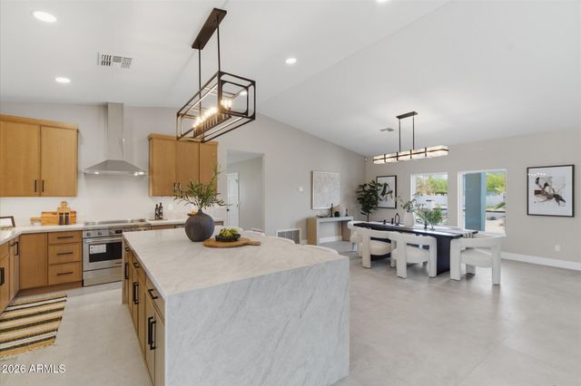 16424 N 44th Street, Phoenix, AZ 85032