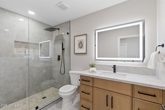 16424 N 44th Street, Phoenix, AZ 85032